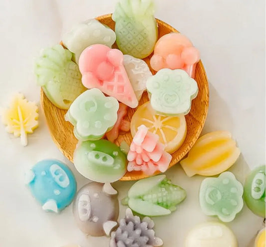 Wax Candy with Syrup in the middle,Assorted Fruit Flavors,Various styles,Suitable for Chewing to Relieve Stress